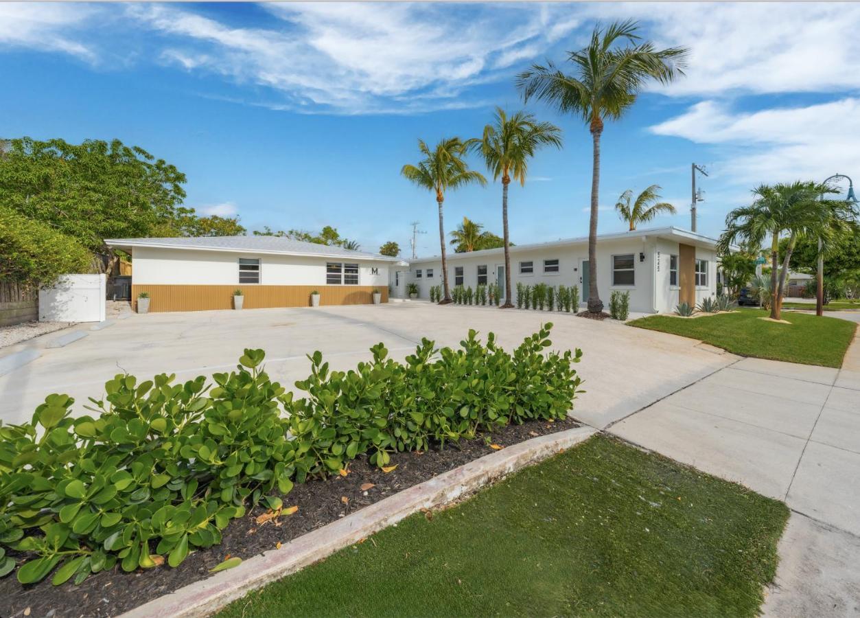 M Lake Worth Beach - Modern Villas Near West Palm Beach, Chic Retro Vibes, King Bed, Cozy Backyard, Bbq, Workspace, High-Speed Internet, Free Parking, 5 Minutes To Downtown & Beach Dış mekan fotoğraf