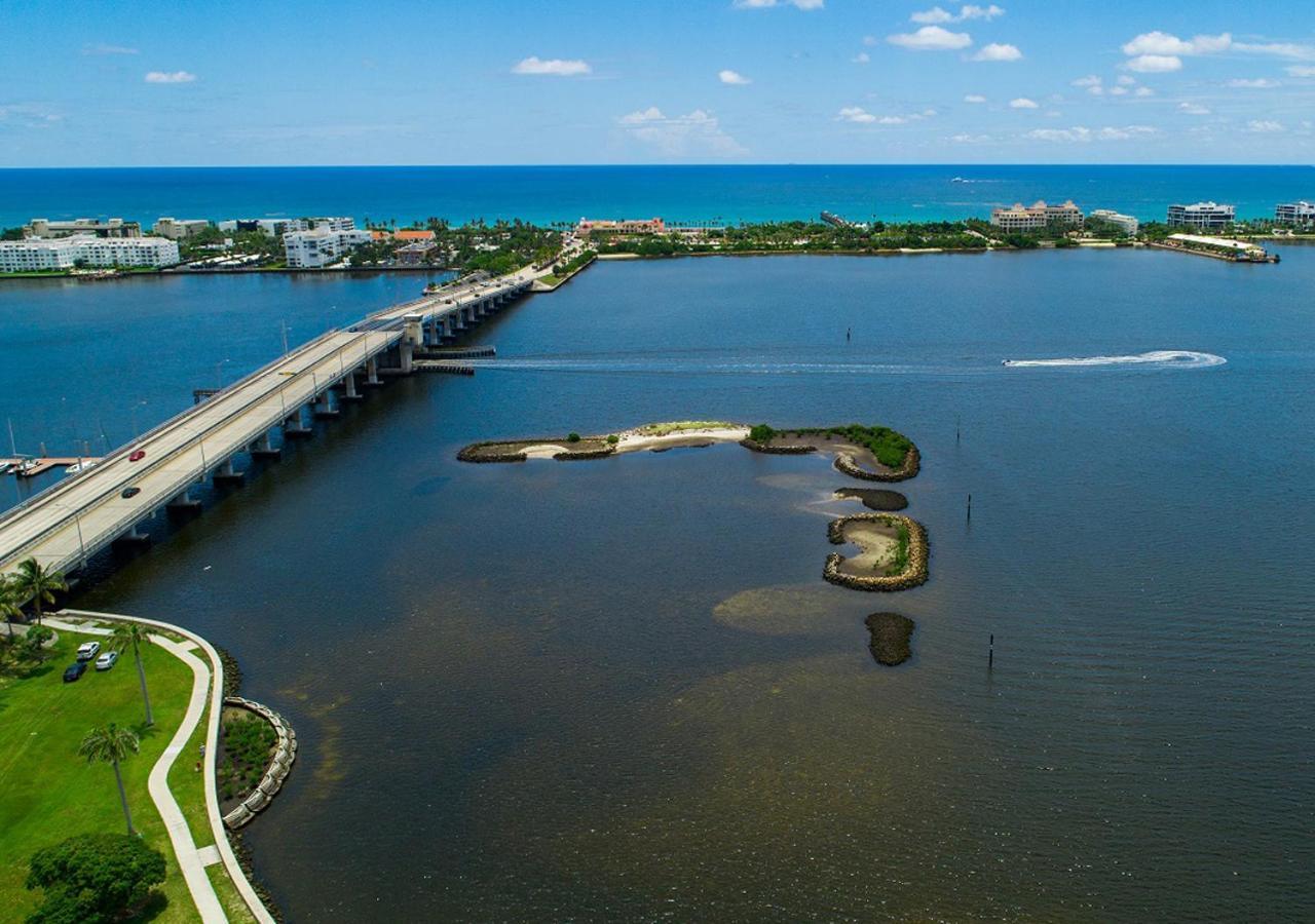 M Lake Worth Beach - Modern Villas Near West Palm Beach, Chic Retro Vibes, King Bed, Cozy Backyard, Bbq, Workspace, High-Speed Internet, Free Parking, 5 Minutes To Downtown & Beach Dış mekan fotoğraf