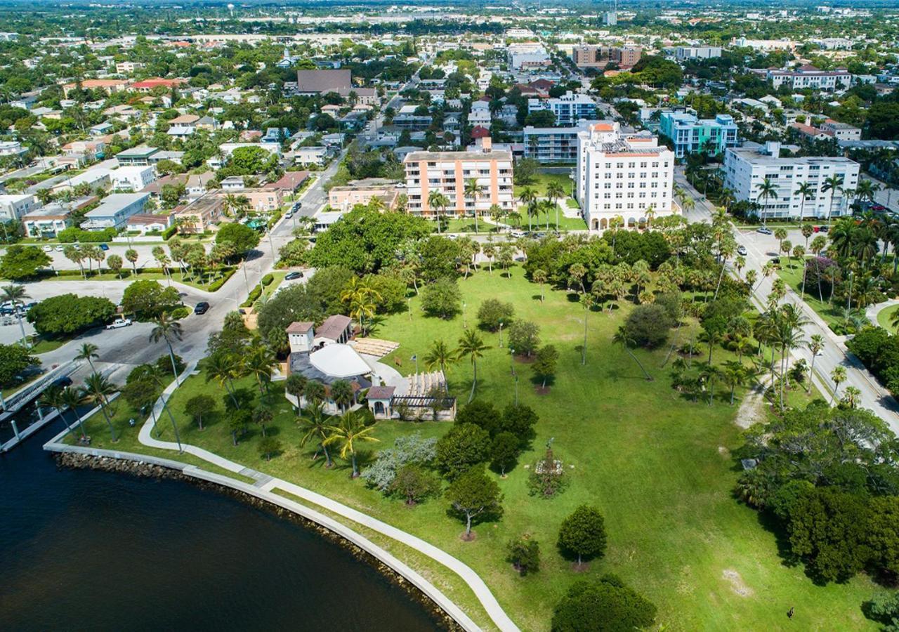 M Lake Worth Beach - Modern Villas Near West Palm Beach, Chic Retro Vibes, King Bed, Cozy Backyard, Bbq, Workspace, High-Speed Internet, Free Parking, 5 Minutes To Downtown & Beach Dış mekan fotoğraf