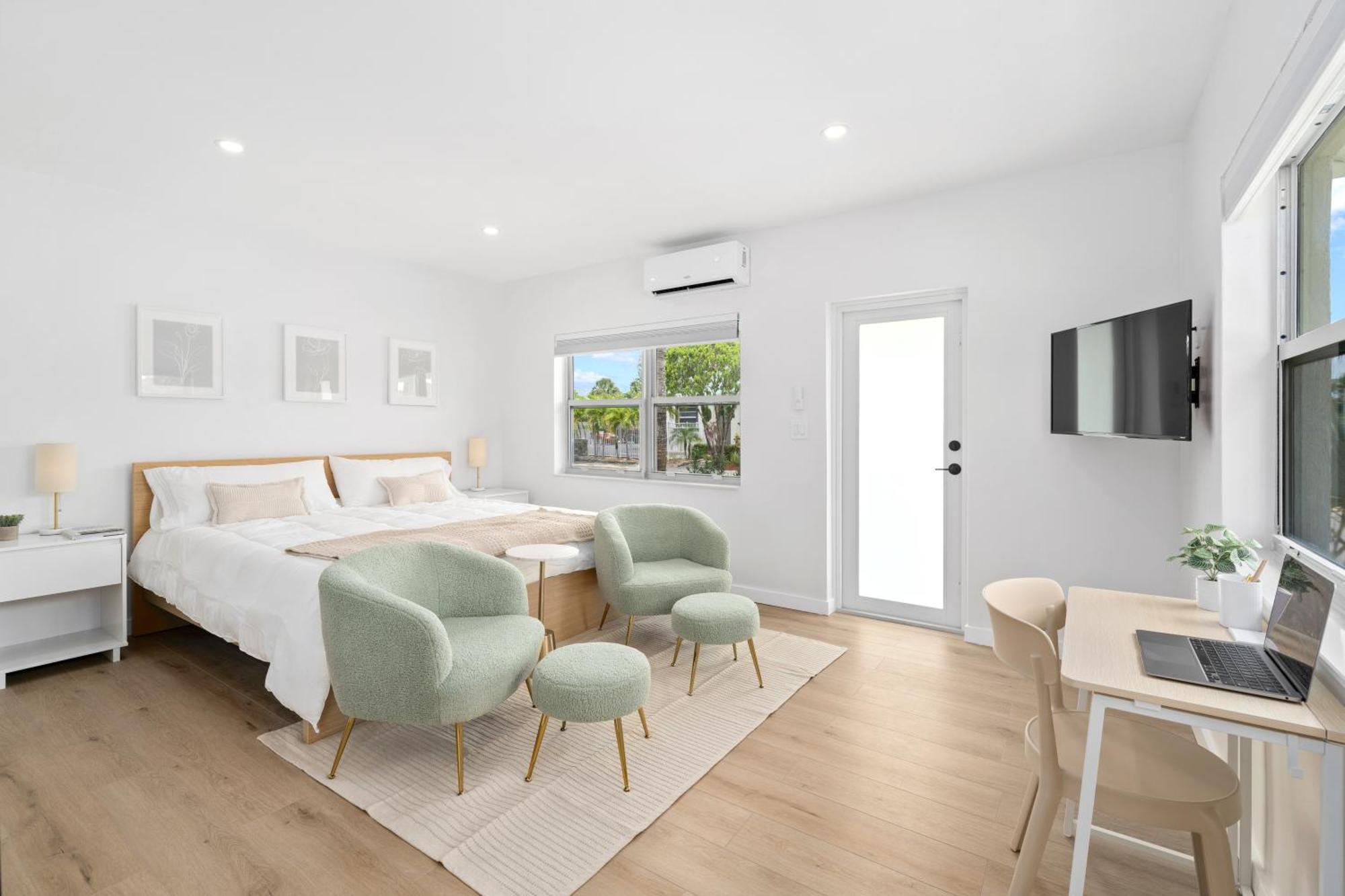 M Lake Worth Beach - Modern Villas Near West Palm Beach, Chic Retro Vibes, King Bed, Cozy Backyard, Bbq, Workspace, High-Speed Internet, Free Parking, 5 Minutes To Downtown & Beach Dış mekan fotoğraf