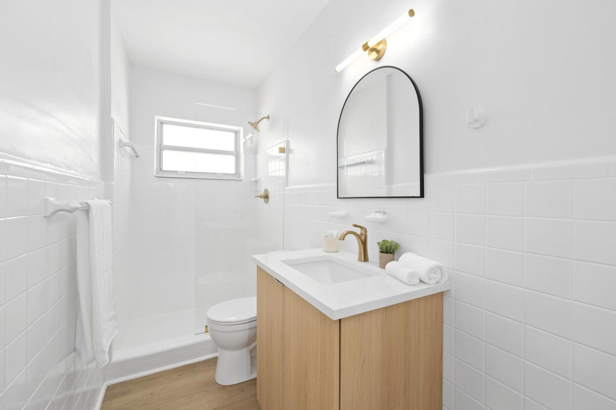 M Lake Worth Beach - Modern Villas Near West Palm Beach, Chic Retro Vibes, King Bed, Cozy Backyard, Bbq, Workspace, High-Speed Internet, Free Parking, 5 Minutes To Downtown & Beach Dış mekan fotoğraf