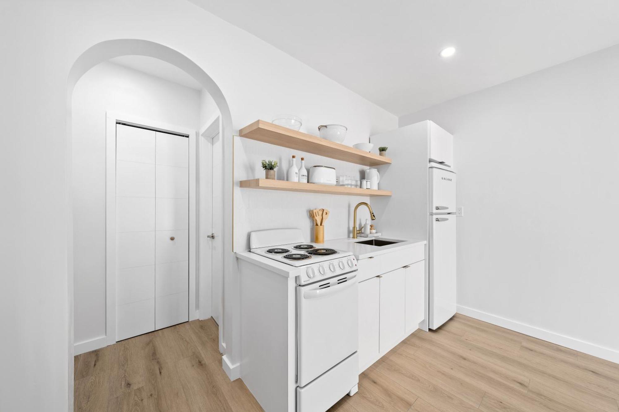 M Lake Worth Beach - Modern Villas Near West Palm Beach, Chic Retro Vibes, King Bed, Cozy Backyard, Bbq, Workspace, High-Speed Internet, Free Parking, 5 Minutes To Downtown & Beach Dış mekan fotoğraf
