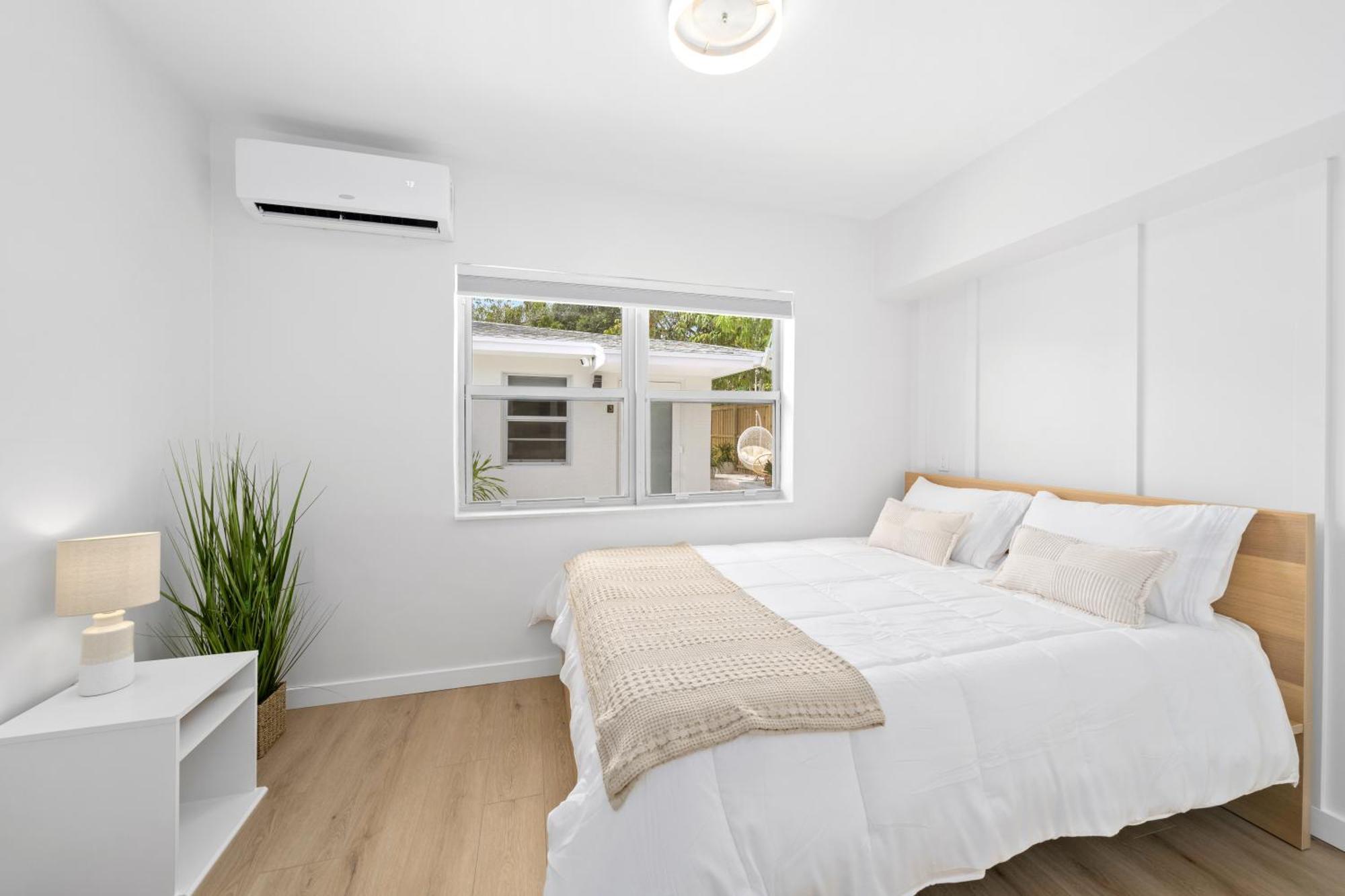 M Lake Worth Beach - Modern Villas Near West Palm Beach, Chic Retro Vibes, King Bed, Cozy Backyard, Bbq, Workspace, High-Speed Internet, Free Parking, 5 Minutes To Downtown & Beach Dış mekan fotoğraf