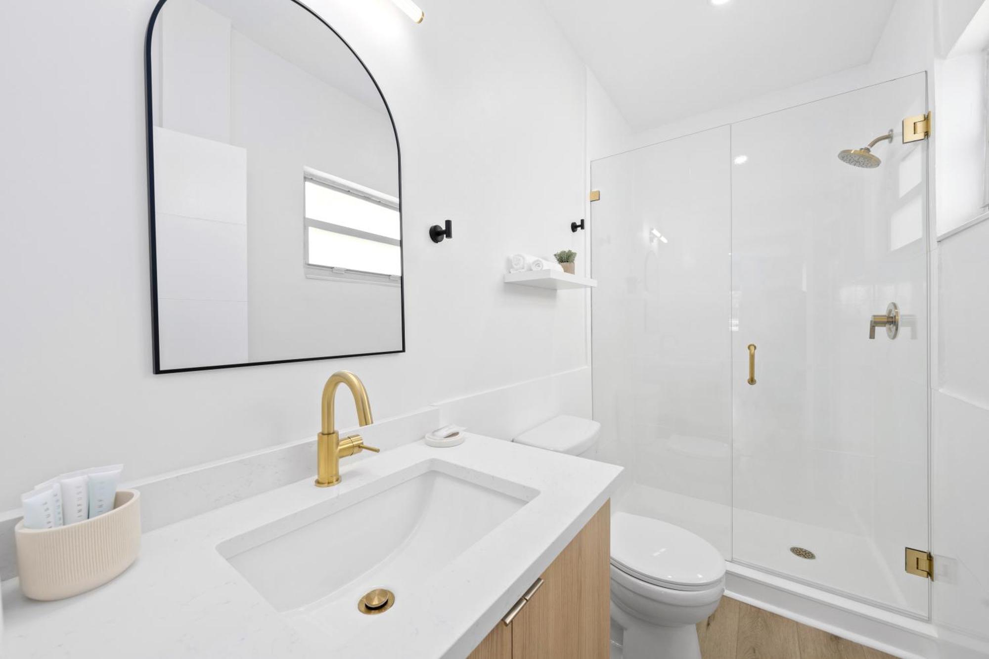 M Lake Worth Beach - Modern Villas Near West Palm Beach, Chic Retro Vibes, King Bed, Cozy Backyard, Bbq, Workspace, High-Speed Internet, Free Parking, 5 Minutes To Downtown & Beach Dış mekan fotoğraf