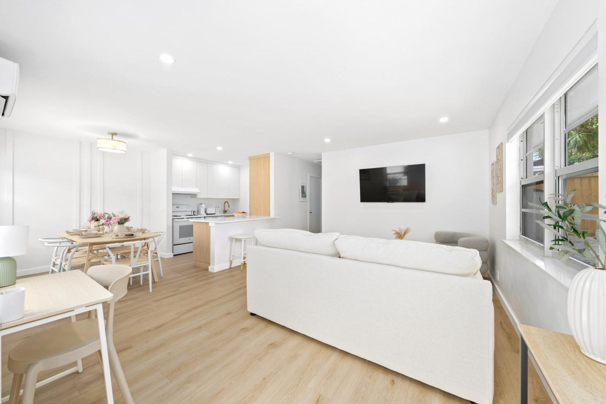M Lake Worth Beach - Modern Villas Near West Palm Beach, Chic Retro Vibes, King Bed, Cozy Backyard, Bbq, Workspace, High-Speed Internet, Free Parking, 5 Minutes To Downtown & Beach Dış mekan fotoğraf