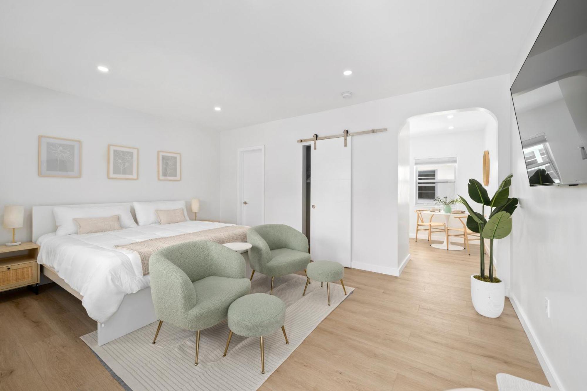 M Lake Worth Beach - Modern Villas Near West Palm Beach, Chic Retro Vibes, King Bed, Cozy Backyard, Bbq, Workspace, High-Speed Internet, Free Parking, 5 Minutes To Downtown & Beach Dış mekan fotoğraf